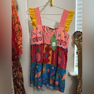 COLOR BLOCKING
EVEROIDERED MU
DRESS Farm Rio